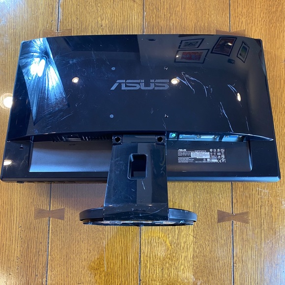 ASUS 20” Monitor for Gaming - Picture 2 of 8